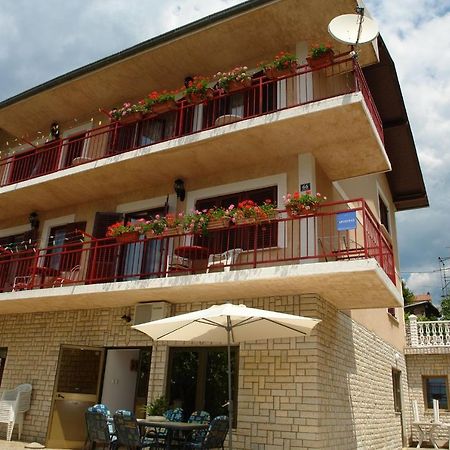Apartments Nikolina نوفي فينودولسكي المظهر الخارجي الصورة